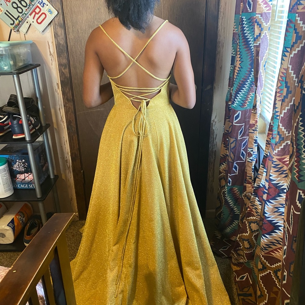 Formal/prom dresses all only worn one
